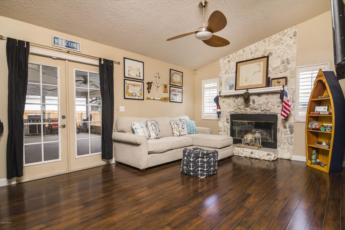 Photo of 6855 Cedar Avenue
