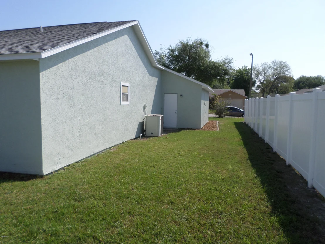 Photo of 831 Pine Shadows Avenue