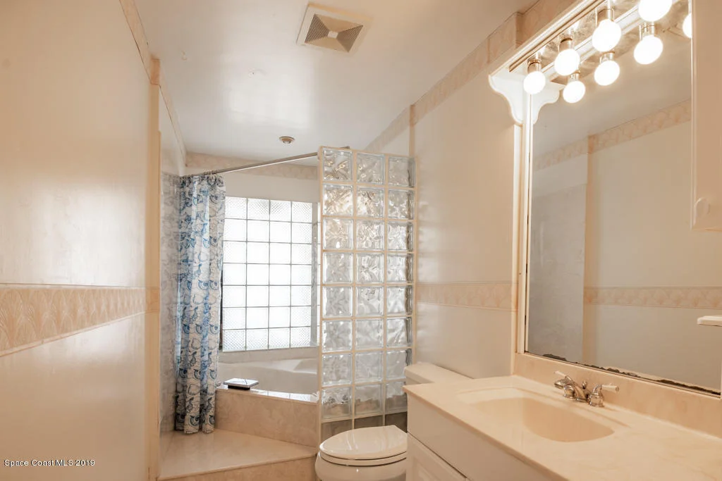 Photo of 1141 Rivermont Drive