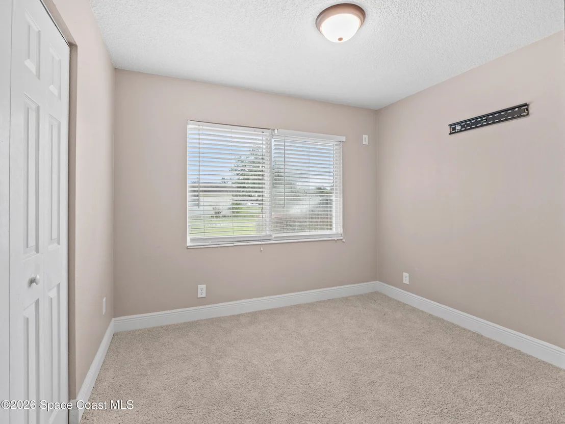 Photo of 956 Beechfern Lane