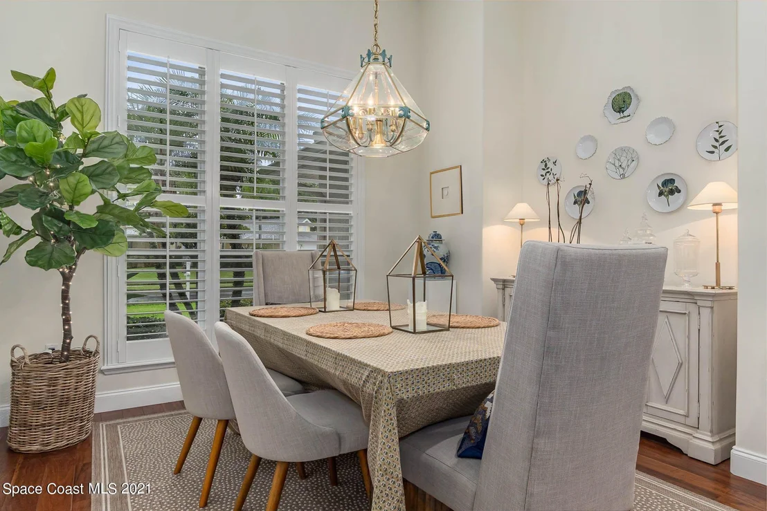 Photo of 975 Somerset Lane