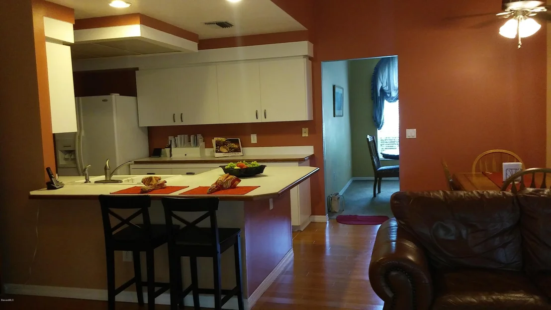 Photo of 975 Pelican Lane