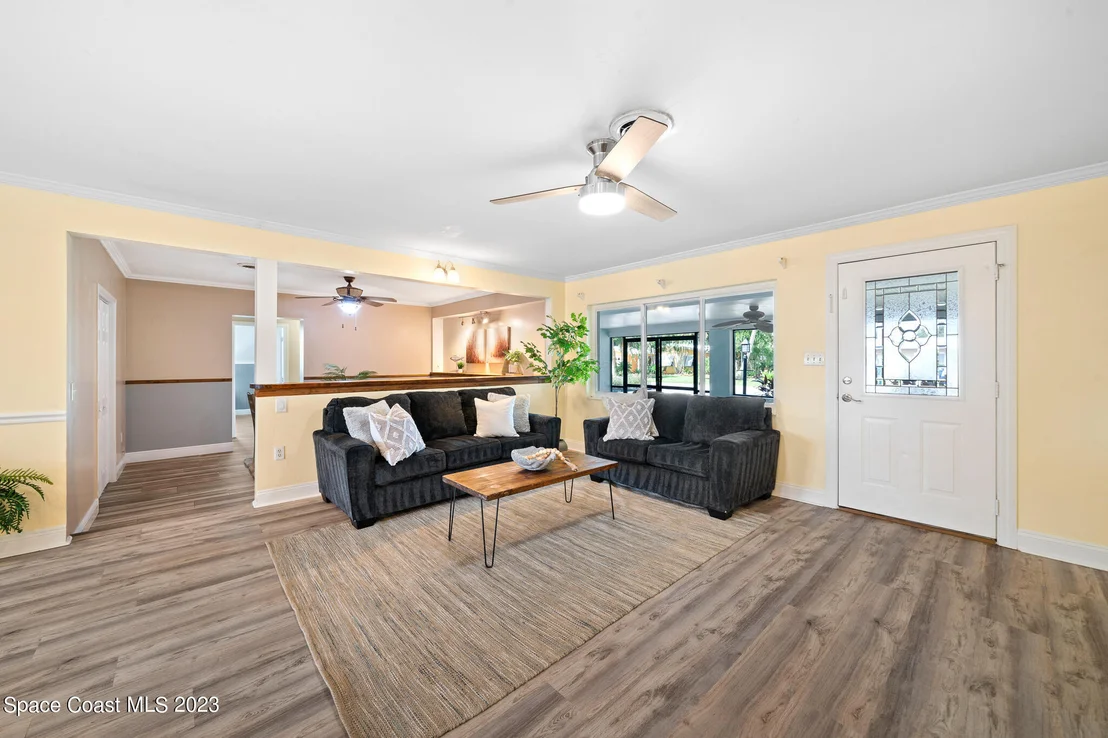 Photo of 275 Cinnamon Drive