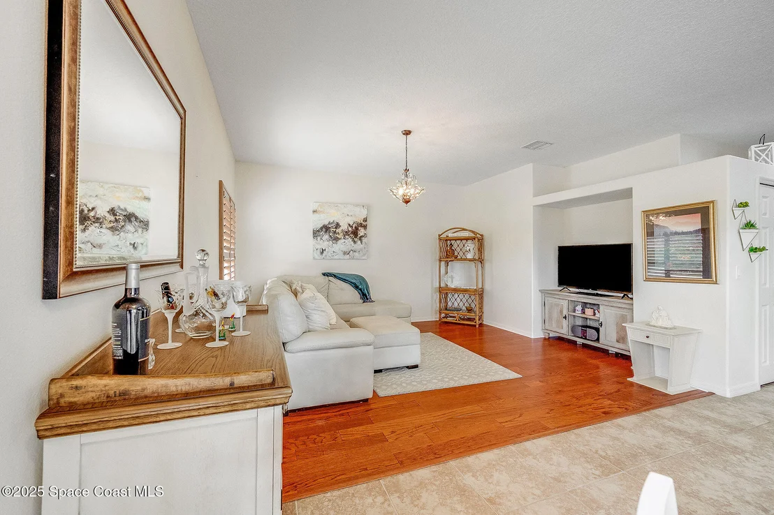 Photo of 1137 Morgan Circle NE