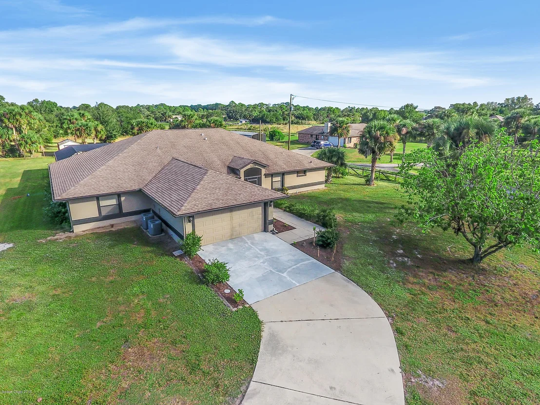 Photo of 5265 Pine Street