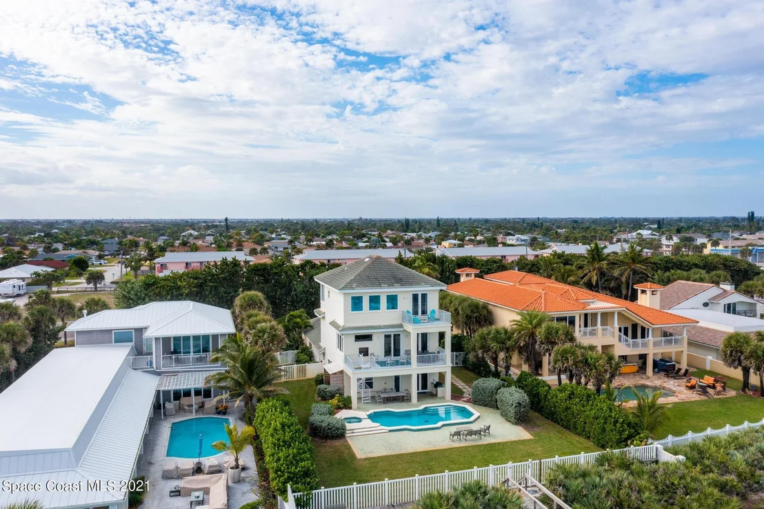 Photo of 735 Beach Street
