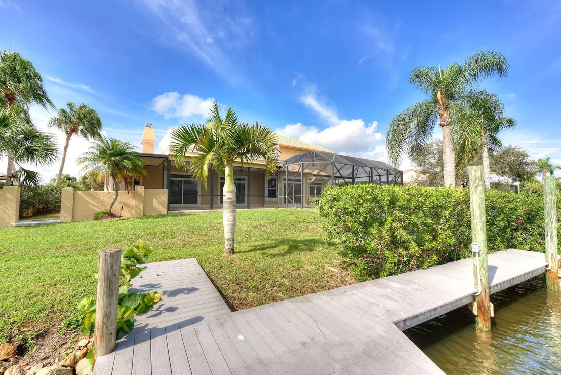 Photo of 545 Lanternback Island Drive