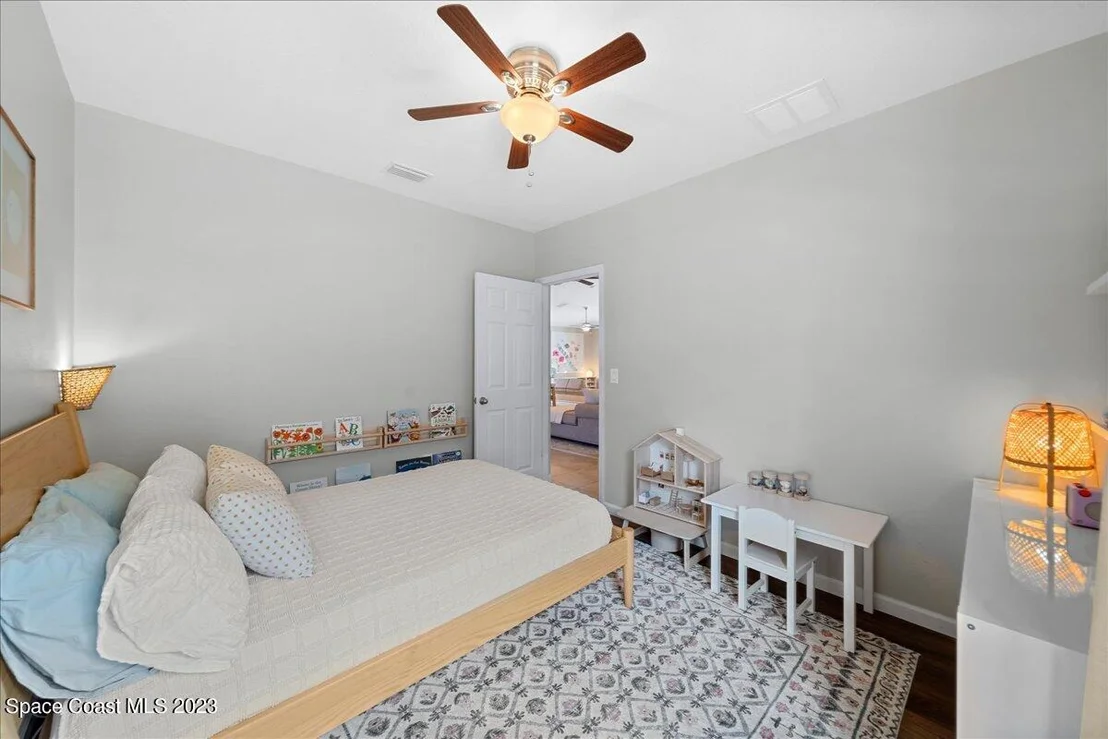 Photo of 930 Dillard Drive SE