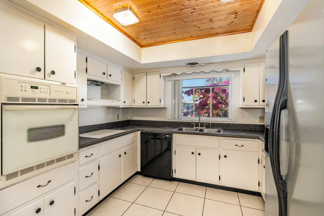 Photo of 395 Willow Drive