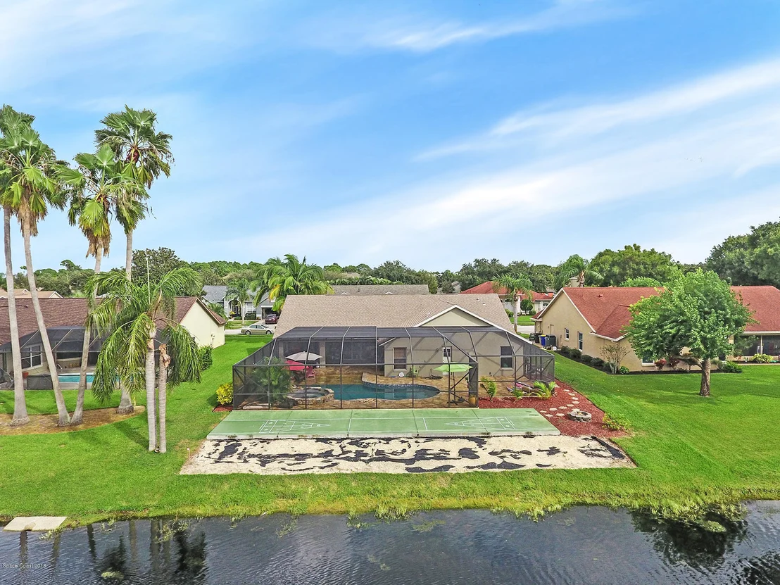 Photo of 943 Pelican Lane