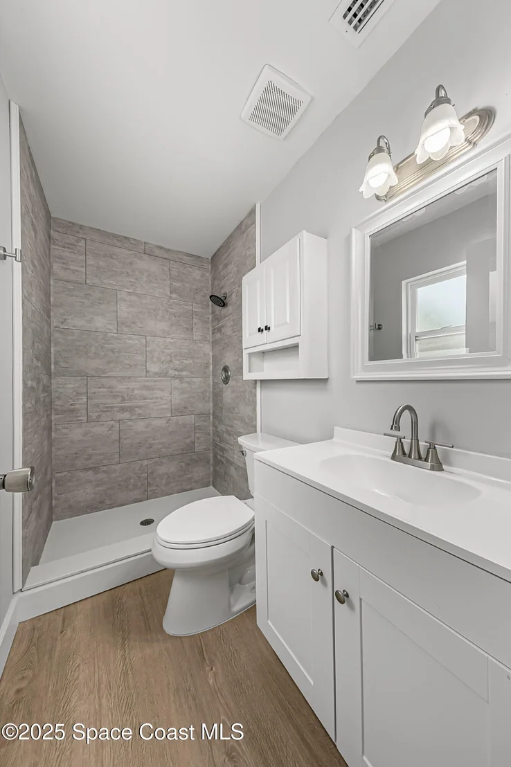 Photo of 350 Maple Place