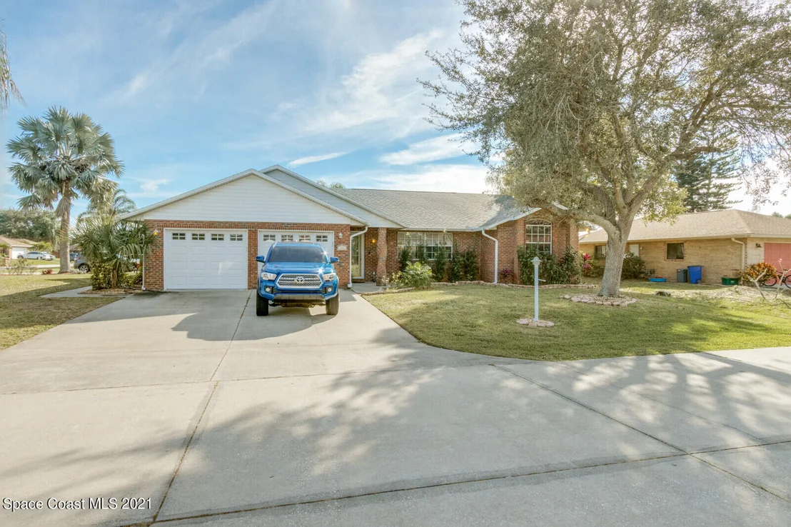 Photo of 160 Palm Circle
