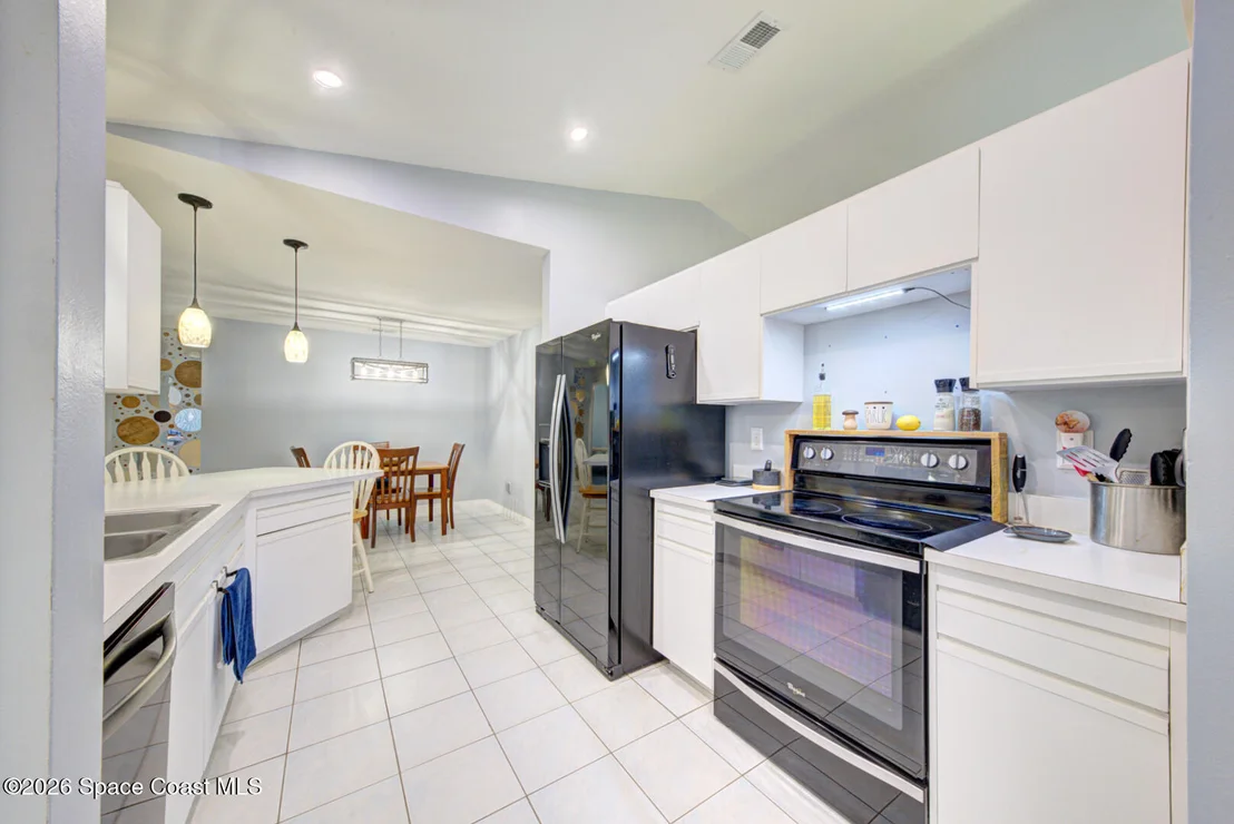 Photo of 6520 Adrian Street