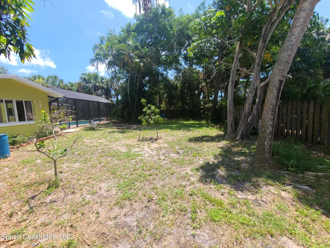 Photo of 527 Avenue B