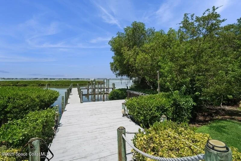 Photo of 484 Lanternback Island Drive