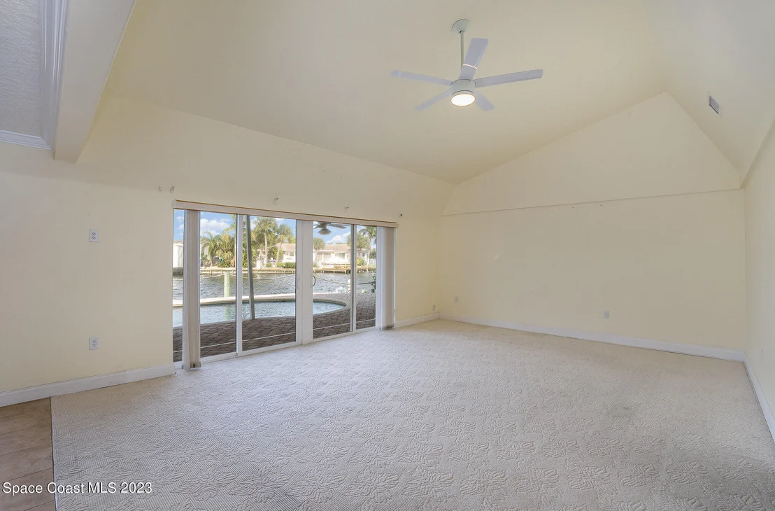 Photo of 472 Carmine Drive