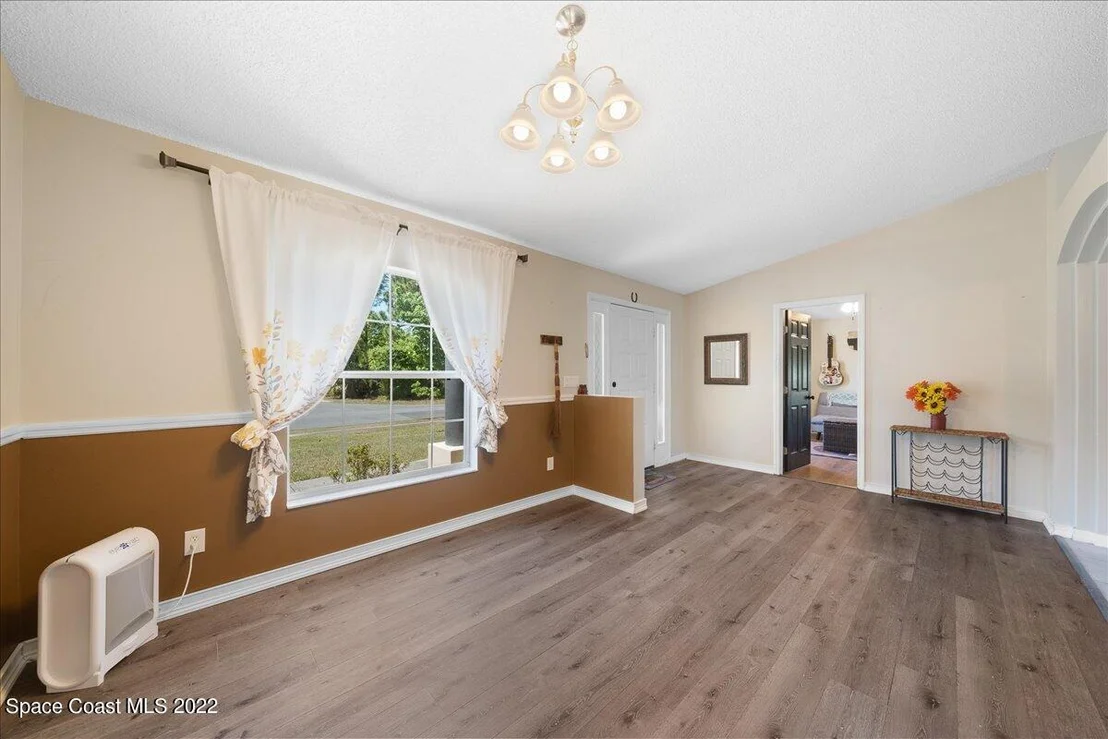 Photo of 2959 Triangle Road SE
