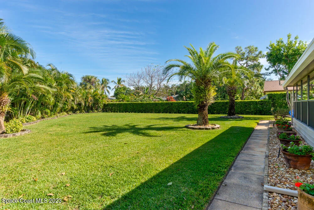 Photo of 2115 S River Road