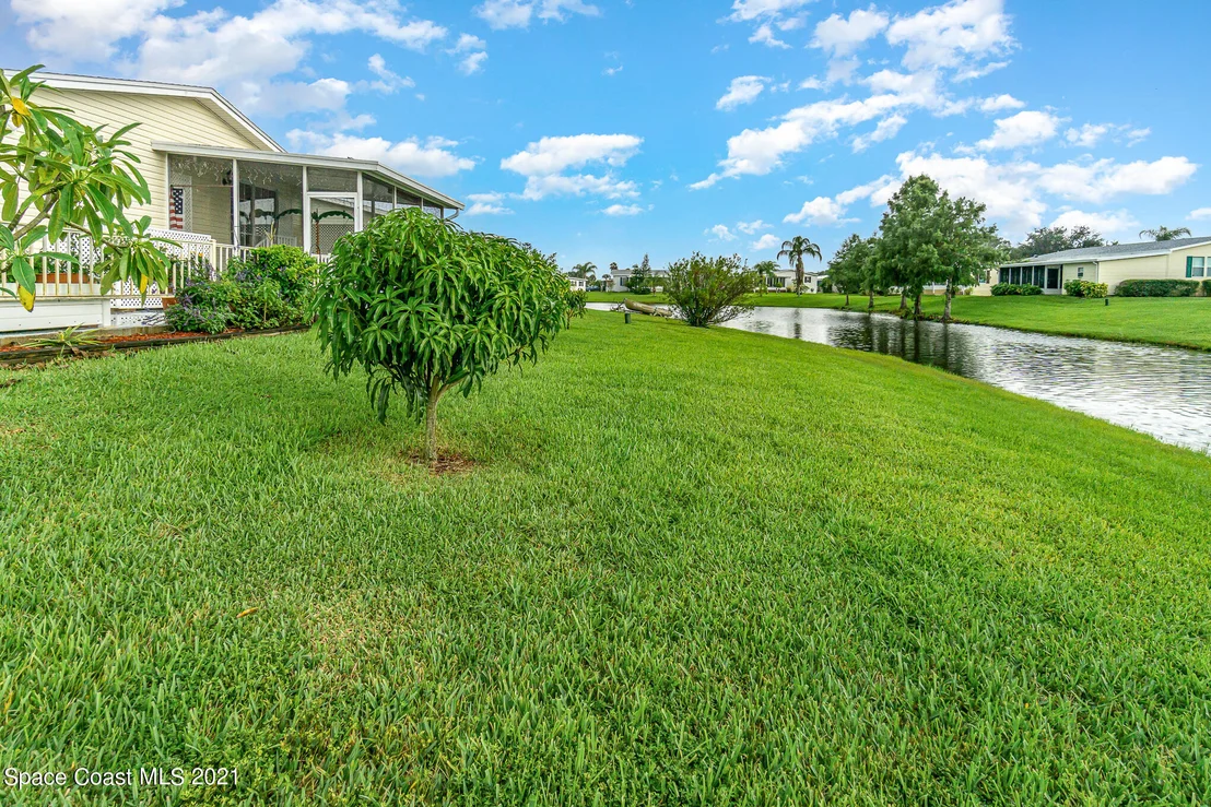 Photo of 387 Horseshoe Bend Circle