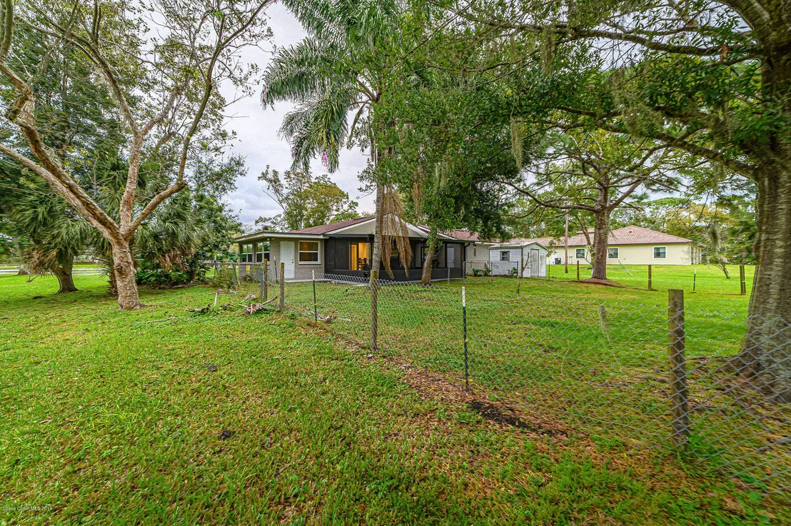 Photo of 3905 Lake Washington Road
