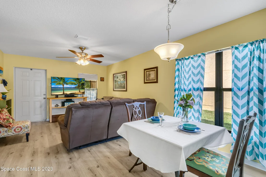 Photo of Unit 101 at 910 Luminary Circle