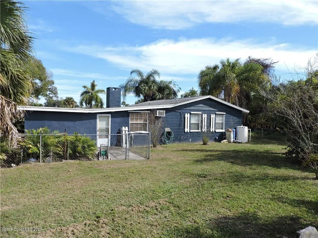Photo of 9812 Pine Street