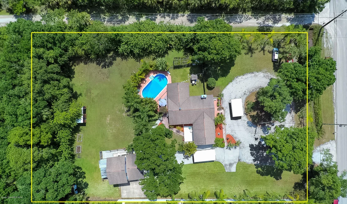 Photo of 1390 Hall Road