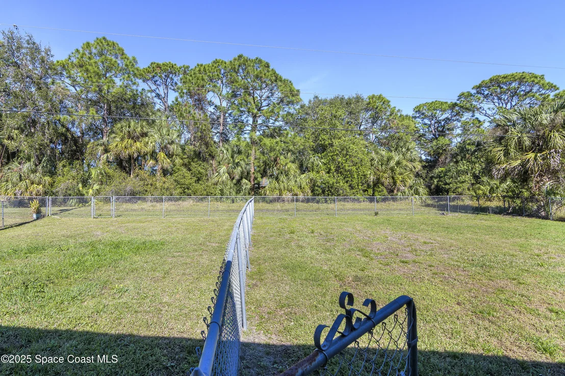 Photo of 413 Abello Road SE