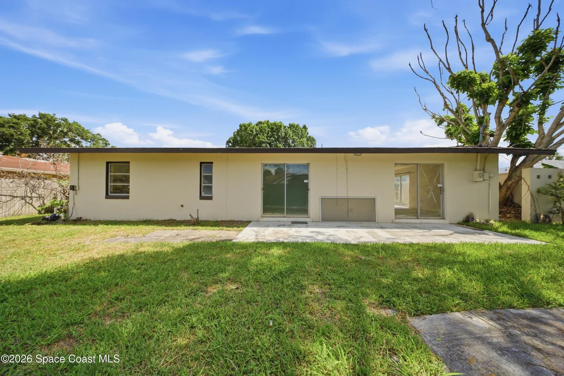Photo of 1139 Groves Drive