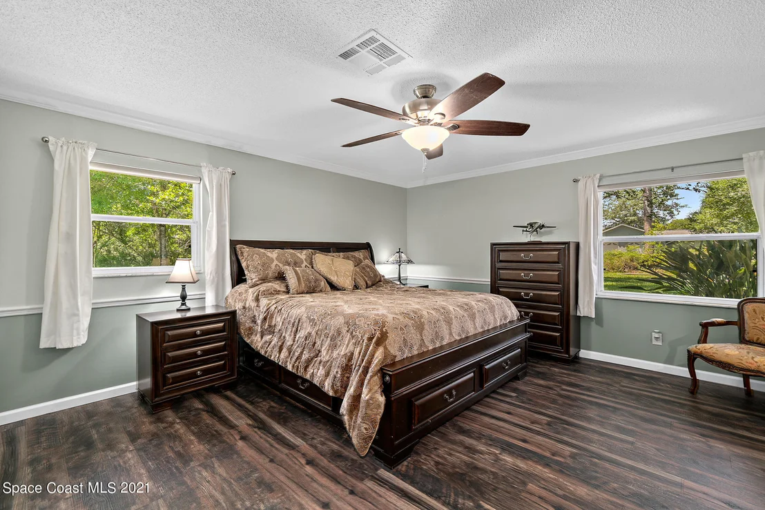 Photo of 1180 Ashlyn Drive