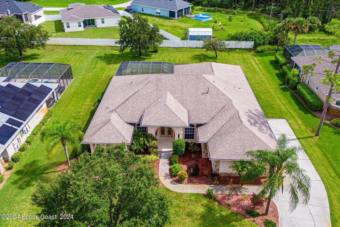 Photo of 2131 Windbrook Drive SE