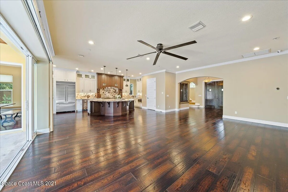 Photo of 300 2nd Avenue