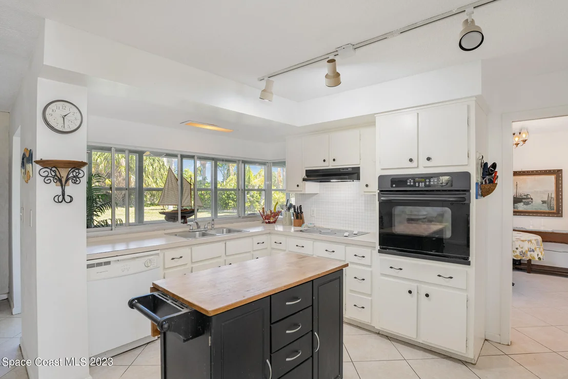 Photo of 458 Brightwaters Drive