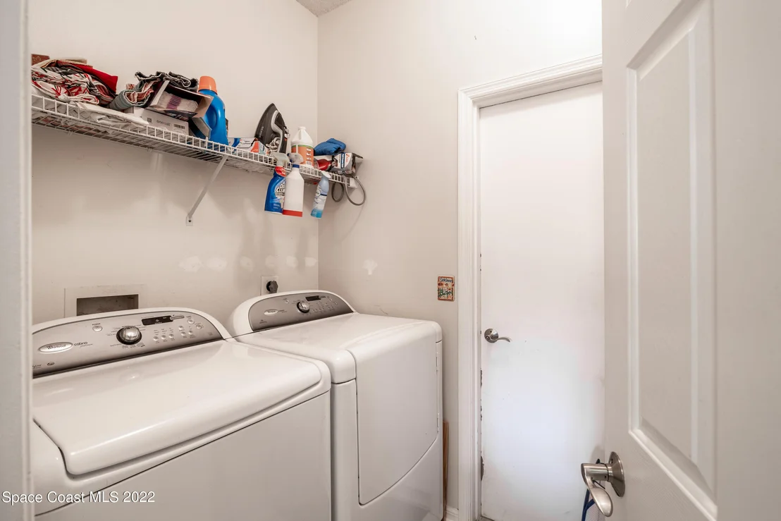 Photo of 2415 Mountain View Avenue