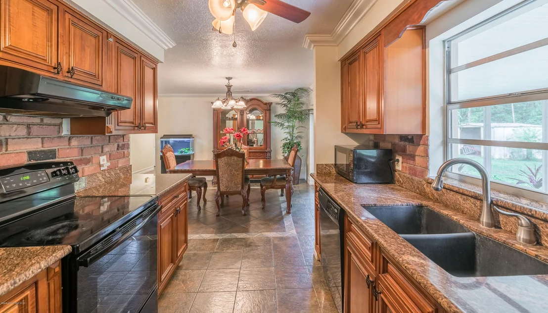 Photo of 1087 Hermosa Drive