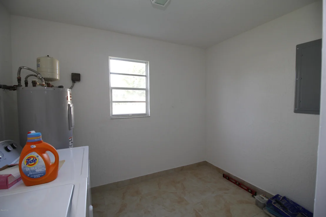 Photo of 1006 Cable Lane NE