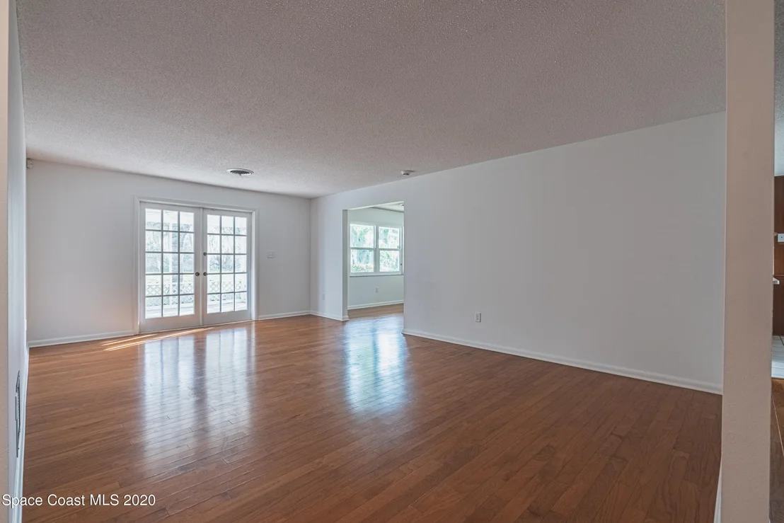 Photo of 1945 Trimble Road