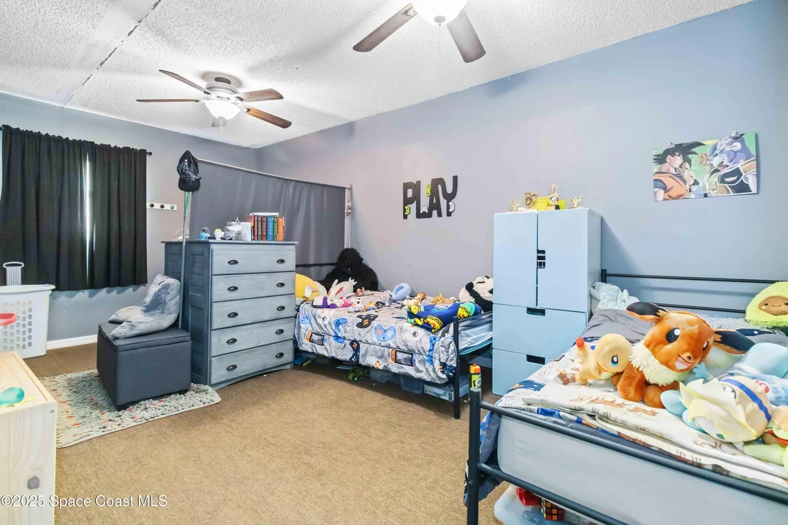 Photo of 6581 Bancroft Avenue