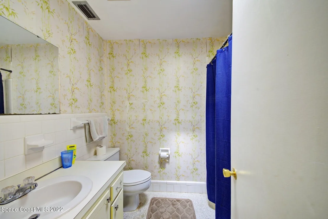 Photo of 1724 Golfview Drive