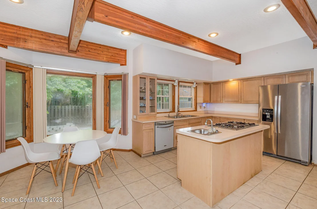Photo of 544 Hummingbird Drive