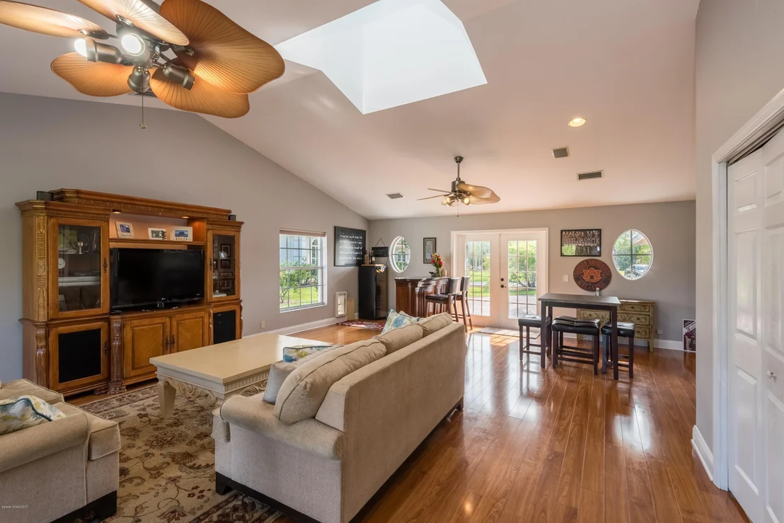 Photo of 491 Pine Needles Court