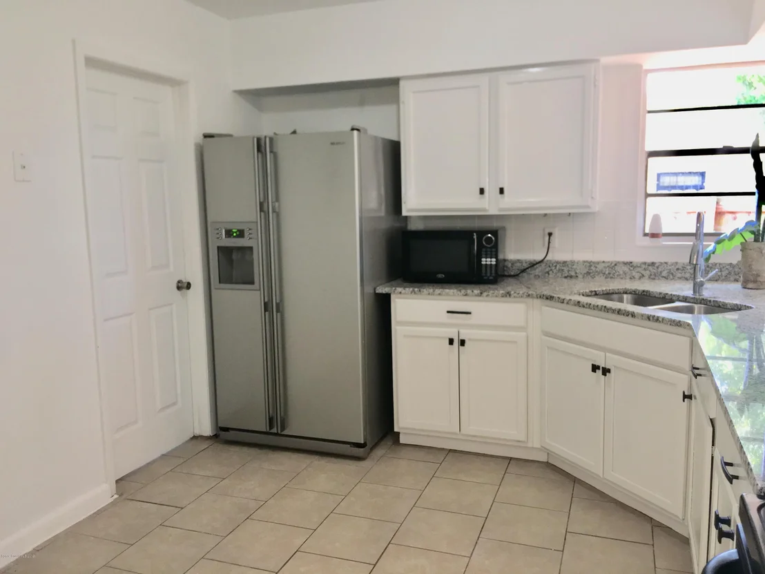 Photo of 1056 Cabot Drive NE