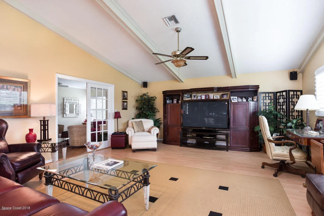 Photo of 887 Kerry Downs Circle