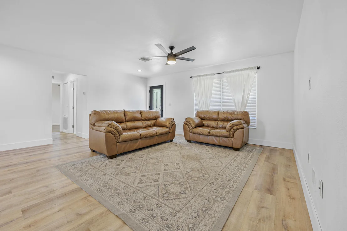 Photo of 1012 Cable Lane NE