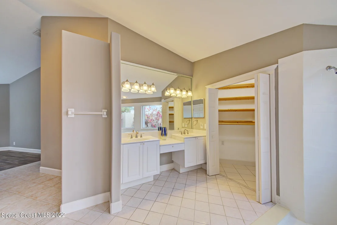Photo of 5651 Herons Landing Drive