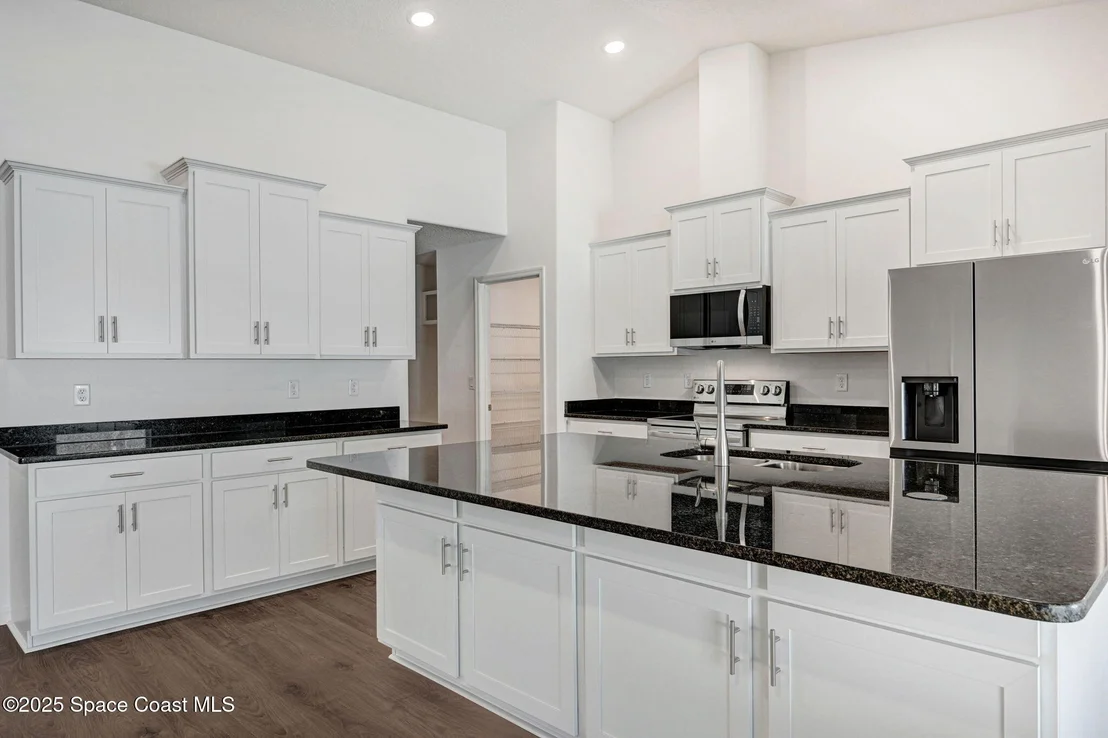 Photo of 1089 Savery Road
