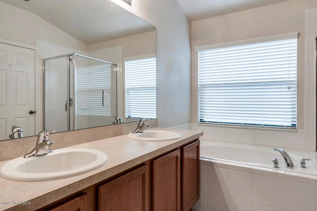 Photo of 534 Dryden Circle
