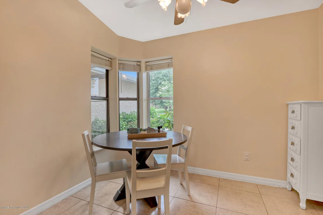 Photo of 1034 Abell Circle