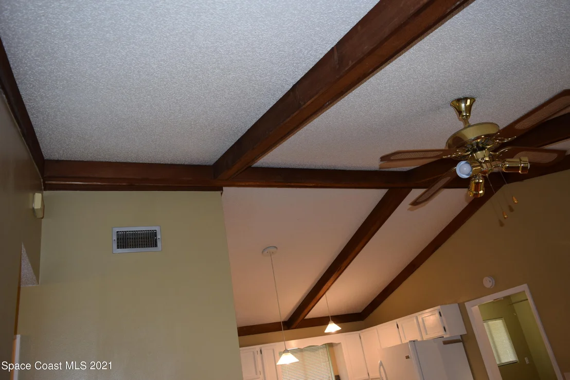 Photo of 1111 Grapefruit Road SE