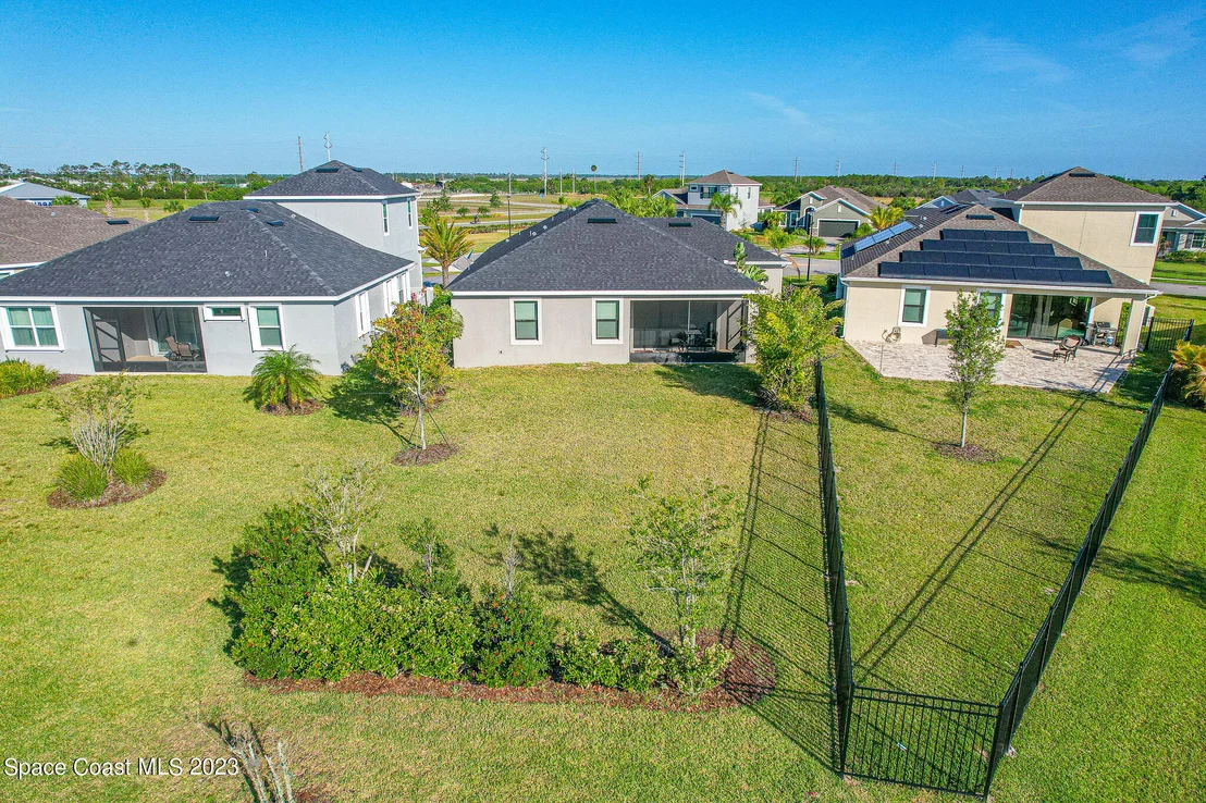 Photo of 7338 Bluemink Lane
